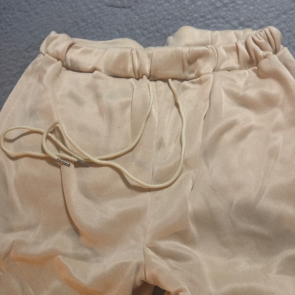 Cream sweatpants - Picture 2 of 3